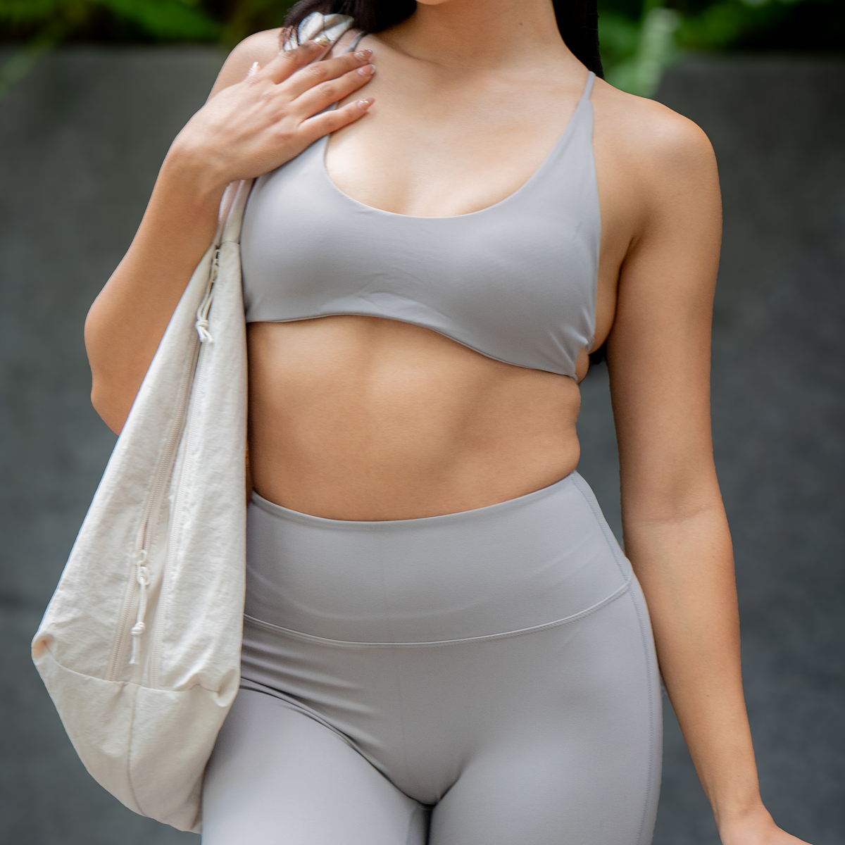 Sculpt Cross · Grey